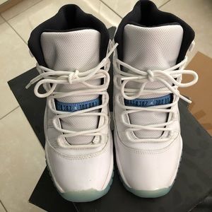 Jordan retro 11 legend blue 3.5y